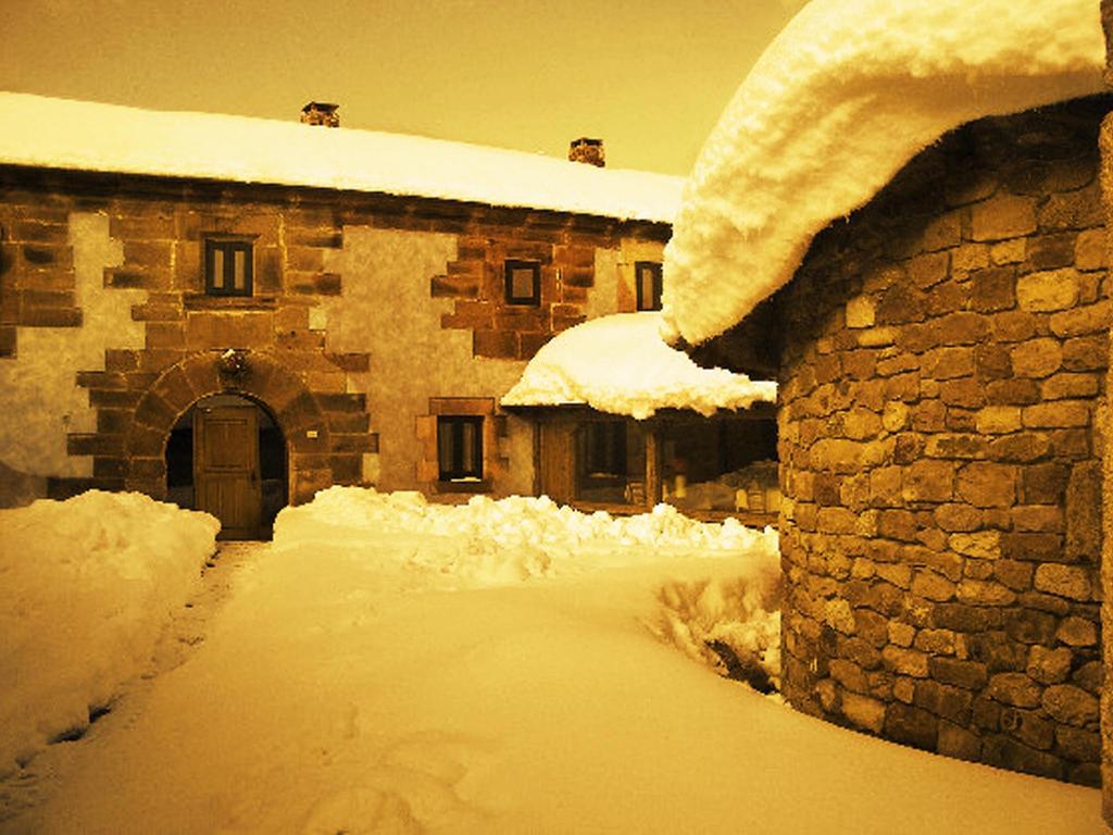 La Casa De Las Brujas Hotell Barrio  Exteriör bild